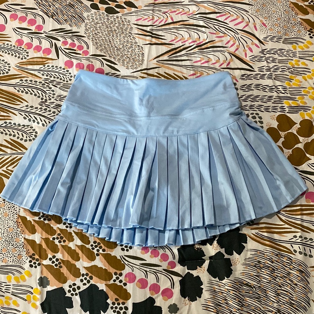 Goldhinge Aqua Sky Tennis Skort. Size Medium